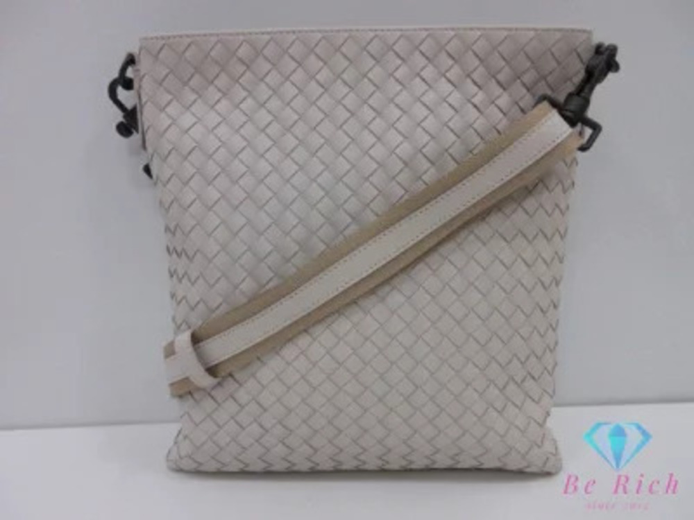 Bottega Veneta Intrecciato Shoulder Bag Ivory White Beige Leather Messenger